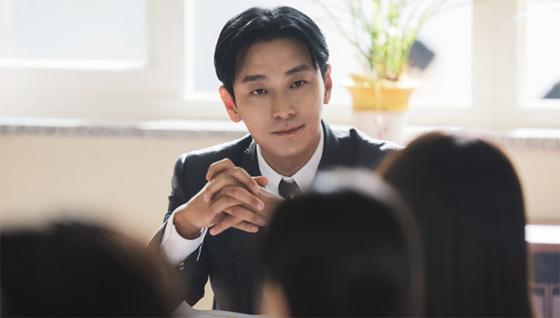 "18년 만에 재회"…정유미, 주지훈과 불화 터졌다('사외다')