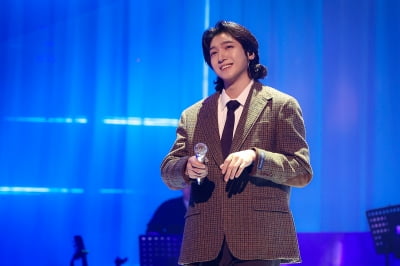 '가을 남자' 데이식스 성진, 눈물의 첫 솔로 콘서트…"숨통 트이고 단단해져"