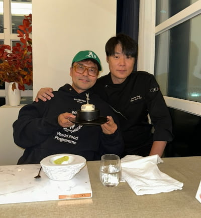 47세 전현무, 술톤+수염 얼굴 무슨 일…52세 최현석보다 노안이라니
