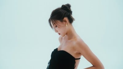 [단독] 화사, '곱창여신' 시절 눈물 쏟은 사연 "내 마음 후벼파" [직격 인터뷰③]