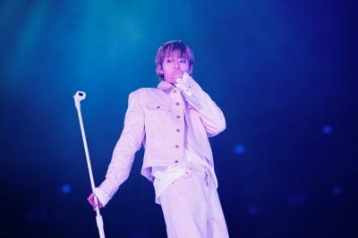 ZICO、ソロデビュー10周年記念コンサートで華麗なフィナーレ