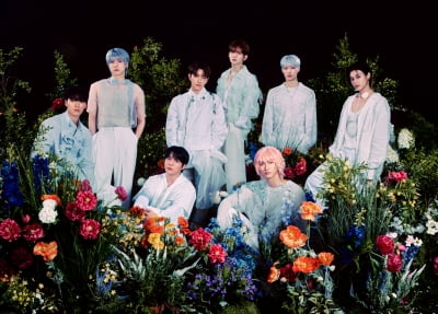 ATEEZ、ビルボード200で再び1位！K-POPの新たな歴史を刻む