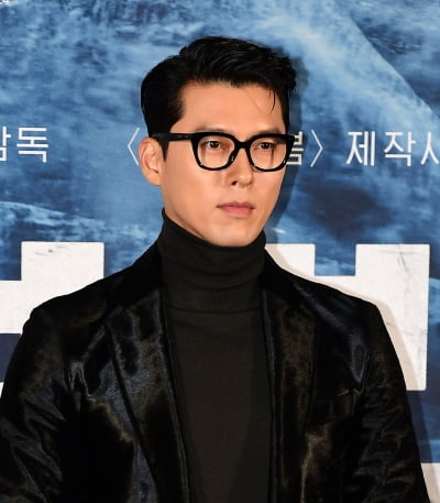 현빈, 스마트한 안중근 의사...짙은 잘생김[TEN포토+]