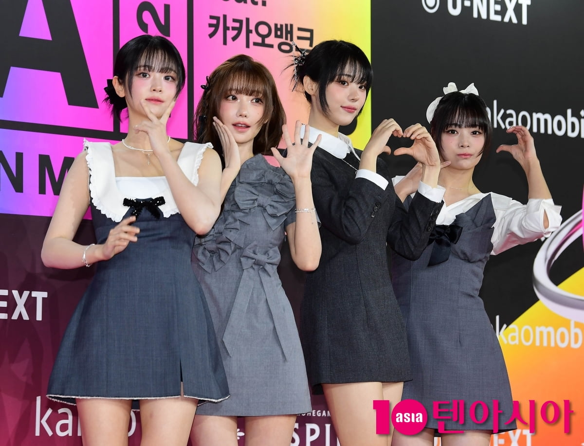 QWER , 깜찍한 인형들[TEN포토+]