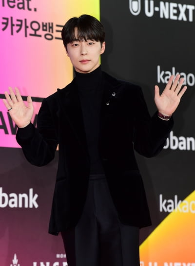 배인혁, 첫사랑 비주얼이 보내는 하트[TEN포토+]