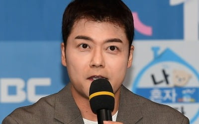 [종합] 전현무, '20살 연하' 후배 아나운서 만난다…묘한 기류 눈길 ('사당귀')