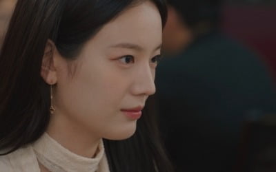 장규리, 깜짝 놀랄 근황 공개됐다…방송국 최고 인기 아나운서로 자리매김 ('지거전')