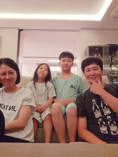 장윤정, ♥도경완+연우·하영에 스팀 폭발…"요리하는데 진짜"