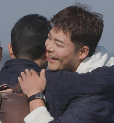 전현무, '논문 표절' 설민석 품었다…"형님♥ 날개만 다세요"