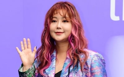 솔비, '♥이은주' 앤디 향한 뒤늦은 애틋 고백…"비즈니스 커플이었지만, 난 진심이었다" ('솔로라서')