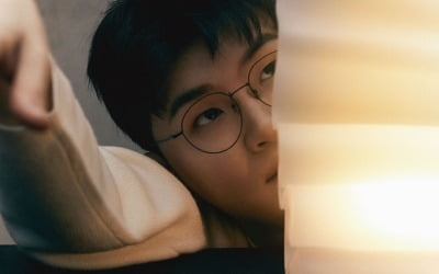 シン・ヨンジェ、新ミニアルバム『빛』で青春に輝きを届ける