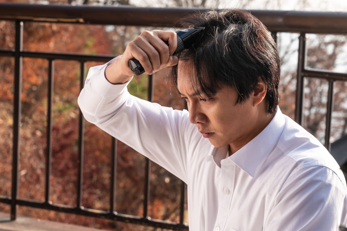'출가' 이승기, 머리 직접 밀었다…"삭발, 고민조차 없어"('대가족')