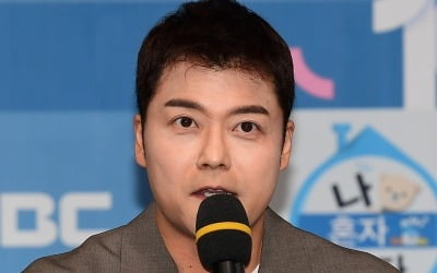'47세' 전현무, 녹화 도중 '83세' 할머니들 정체에 경악…돌연 '랩파티' 개최 ('선넘클')