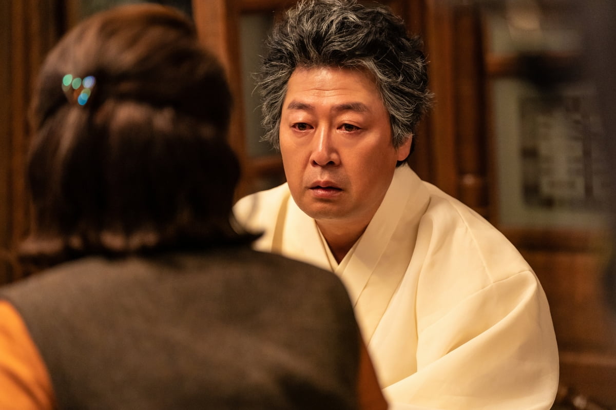 김윤석, 알고 보니 '알쓰'였다…술 한 방울에도 '기절'('대가족')
