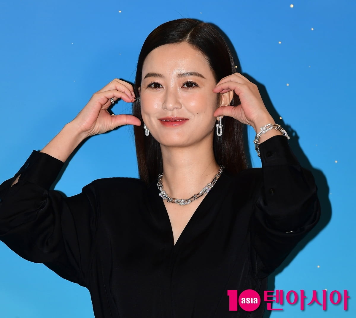정유미, 볼콕은 힘들어하는 윰블리...우아한 블랙스완[TEN포토+]
