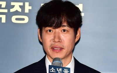"어휴, 탄핵 돼야 하는데" 화끈한 유준상, 팬들 앞 소신 발언…시위 참여 예고