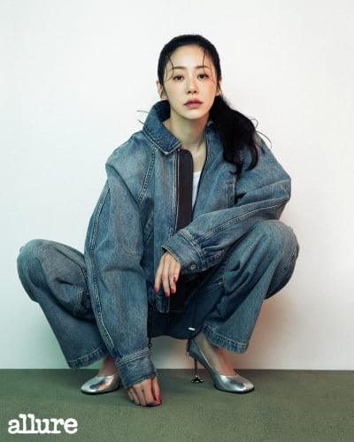 '건강 악화' 50대 고현정, 동안미모 뽐냈는데…청청패션 찰떡 소화 [화보]