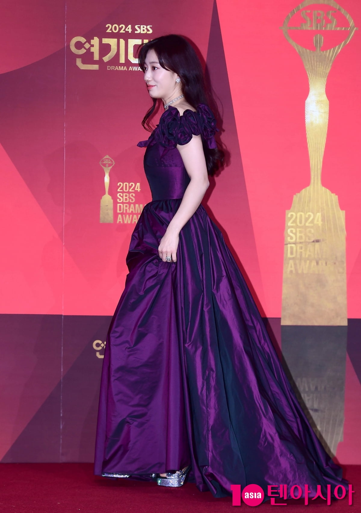 박신혜, 보라빛 향기 뿌리는 악마....아름다워라[TEN포토+]
