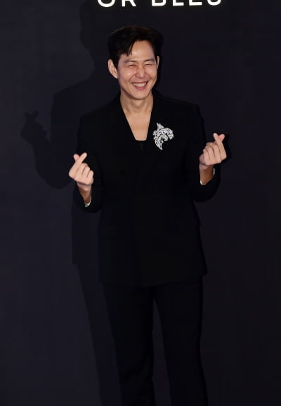 이정재가 23.49% 대주주인데…관련주, 혹평 후 가까스로 8.23% 상승세[TEN이슈]