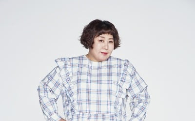 Comedian Mirage Opens Up About Personal Struggles on 'Weekly Neighborhood Meeting'