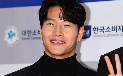 '48세' 김종국, 양다리 의혹 터졌다…"여자 2명 동시에 들어와" ('런닝맨')