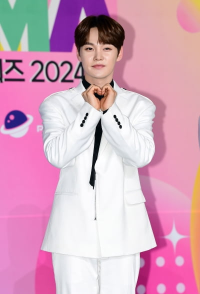 Park Seo-jin Urges Father to Quit Smoking for Health Reasons