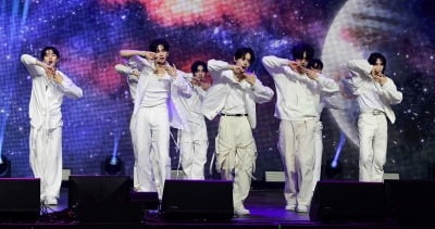 '윤하 후배' 이펙스, 3년 연속 단독 콘서트 성료…日 글로벌 진출 예고
