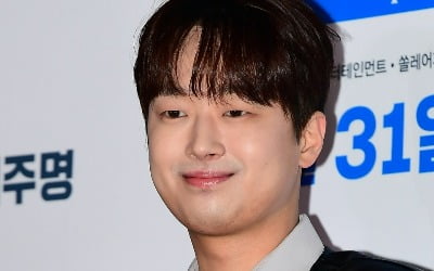 대상 받은 이찬원, 축구 해설가로 변신…1100만원 기부한 KBS '뽈룬티어'서 데뷔