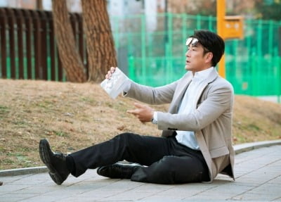 지진희, 콘텐츠 제작사 CEO 됐다…과거 영광 뒤로한 채 과감한 도전 ('킥킥킥킥')