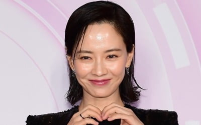 [공식] '43세' 송지효, 겹경사 터졌다…속옷 사업 이어 JTBC '바디캠' 출연 확정