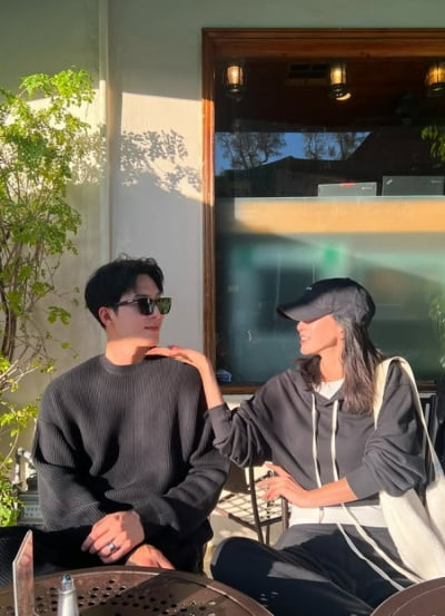 '43세' 한예슬, 올해는 결혼식 올릴까…'♥10살 연하' 향해 맹세
