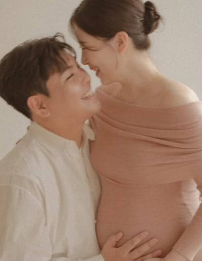 '역주행·음주자숙' 한동근, 결혼 3년 만에 아빠 된다…깜짝 만삭 근황