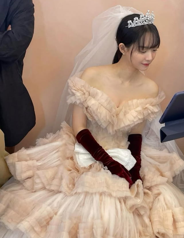 사진=신민아 SNS