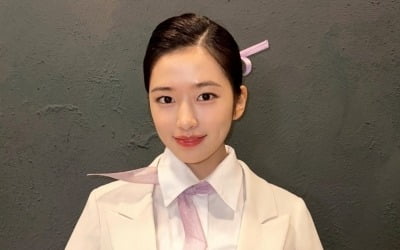 '173cm' 안유진, 스튜어디스 복장도 완벽히 소화…맑눈광→추리광 도전 ('크라임씬')