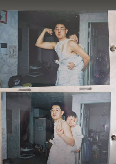 방탄소년단 RM, 아기 남준 시절 사진 공개…아버지 등에 업혀 '브이'