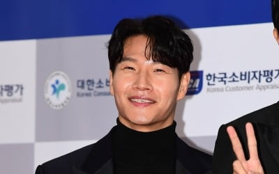 [종합] '48세' 김종국, LA ♥결혼설 사실이었나 "초혼일 필요 없어…너무 행복" ('틈만나면,')