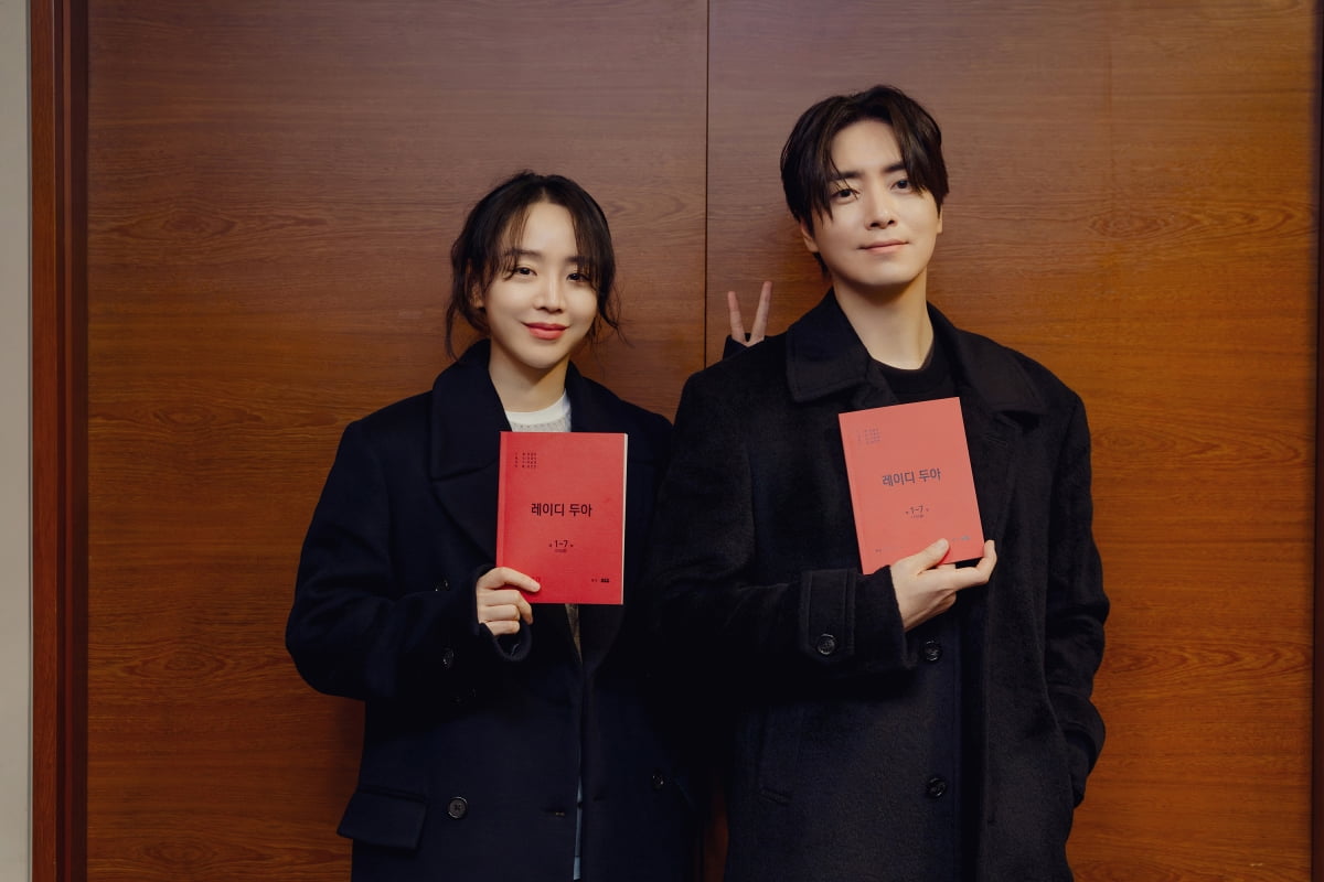 신혜선, '명품녀' 되려다가…이준혁 추적 못 피했다('레이디 두아')