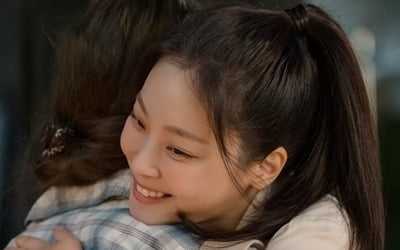 나인우, 알고보니 ♥약혼자 있었다…청순하고 해맑은 분위기가 매력적 ('모텔캘리')