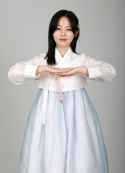 HYNN, 데뷔 7년 만에 자작곡 탄생 비화 "할머니 배웅에 눈물 펑펑" [인터뷰③]