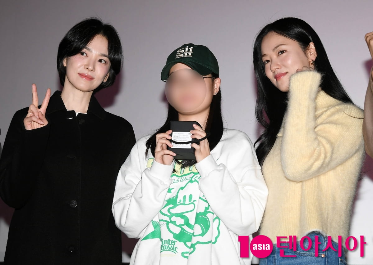 송혜교-전여빈, 특급 팬서비스...즐거운 연휴[TEN포토]