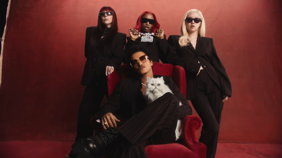 사진=Bruno Mars & Sexyy Red 'Fat Juicy & Wet' MV 캡처
