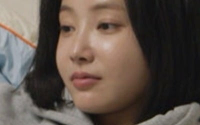 '91세' 이순재와 ♥커플상 받았는데…'61살 연하' 연우, 20대 안믿기는 '눕순이' 일상 ('전참시')
