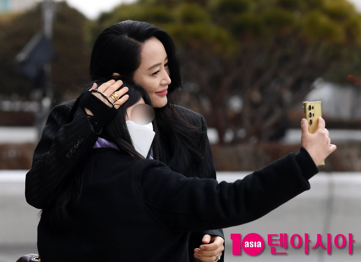 김혜수, 러블리 하트....아름다운 미소[TEN포토+]