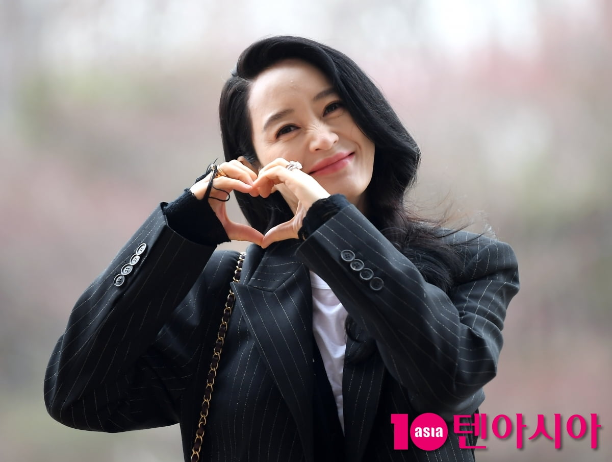 김혜수, 러블리 하트....아름다운 미소[TEN포토+]