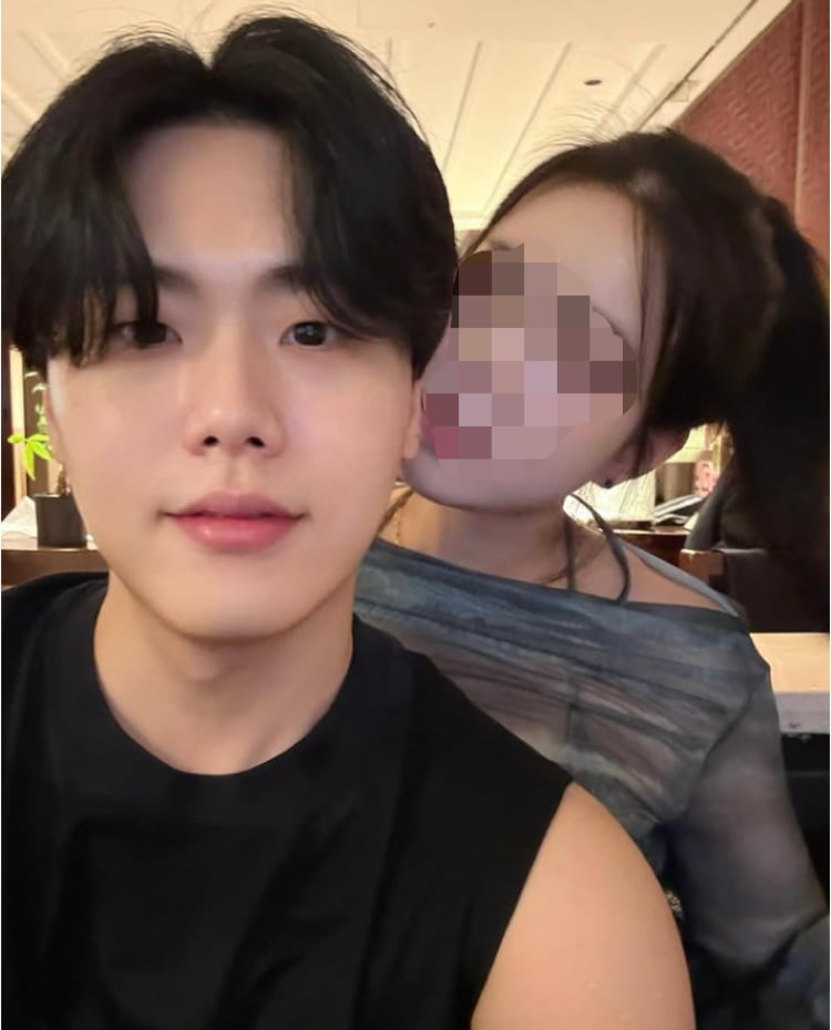'미성년자 교제 의혹' 영제이, ♥여자친구와 호텔 사진 공개…본격 럽스타[TEN이슈]
