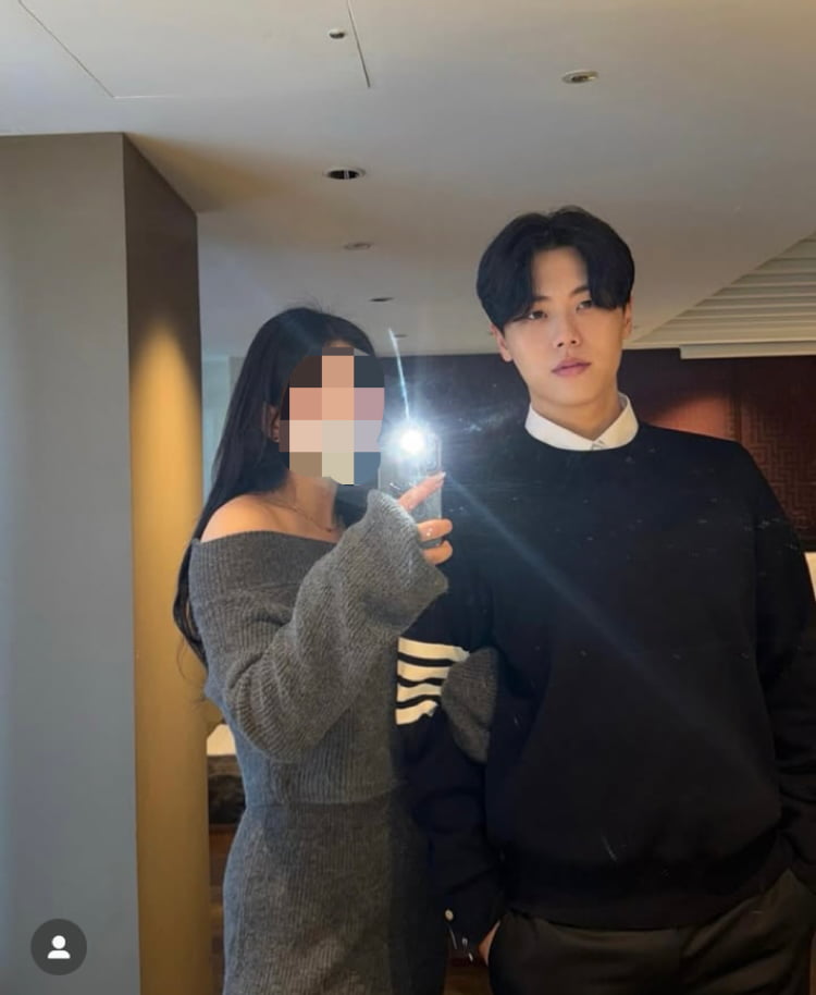 '미성년자 교제 의혹' 영제이, ♥여자친구와 호텔 사진 공개…본격 럽스타[TEN이슈]