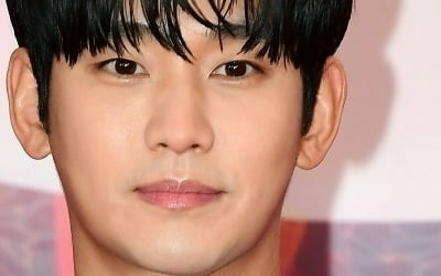 [종합] 김수현, 끝내 심경 털어놨다…"만나는 것 쉽지 않아, 흔쾌히 콜하지 않았을 것" ('굿데이')