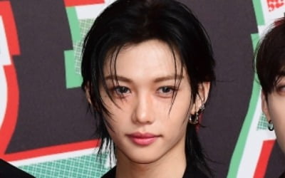 스트레이 키즈 필릭스, 교통사고로 팔 골절…오늘(16일) 팬 미팅 불참한다 [TEN이슈]