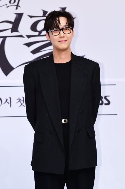 '펜트하우스로 뜬' 윤종훈, 안타까운 소식…"은혜 갚으러 갔더니 이미 돌아가셔"('미식전파사')