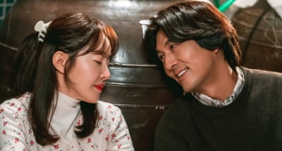'신혼' 엄지원♥이필모, 속전속결 결혼했는데…흉조 들었다('독수리 5형제')